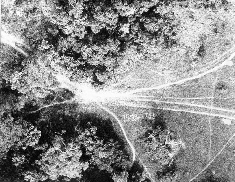 EE.jpg (188681 bytes)